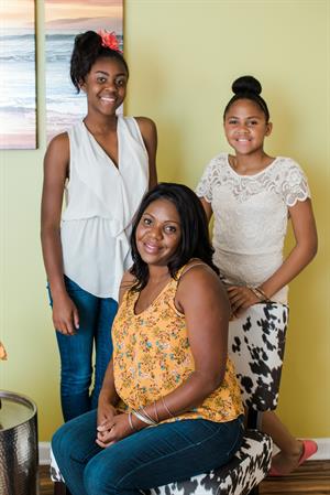 Anika_SelfHelp_014 Anika and her daughters