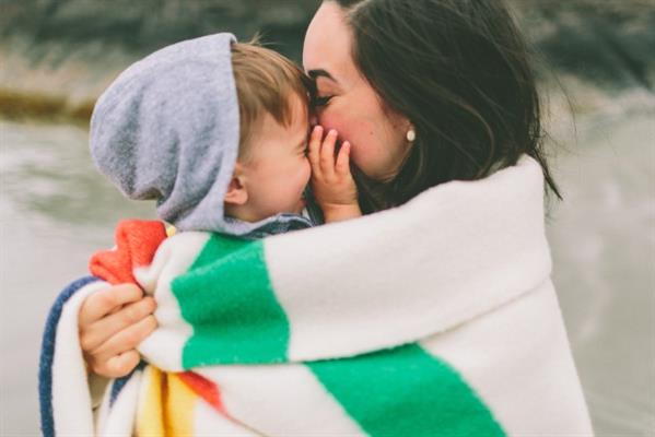 mother-toddler-warm-son-hug-7eacdbab-b2b6-408e-9956-d9b2be0c1da9 mother-toddler-warm-son-hug-7eacdbab-b2b6-408e-9956-d9b2be0c1da9