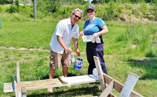 Melissa at the Hub Farm Melissa and Neil at the Hub Farm